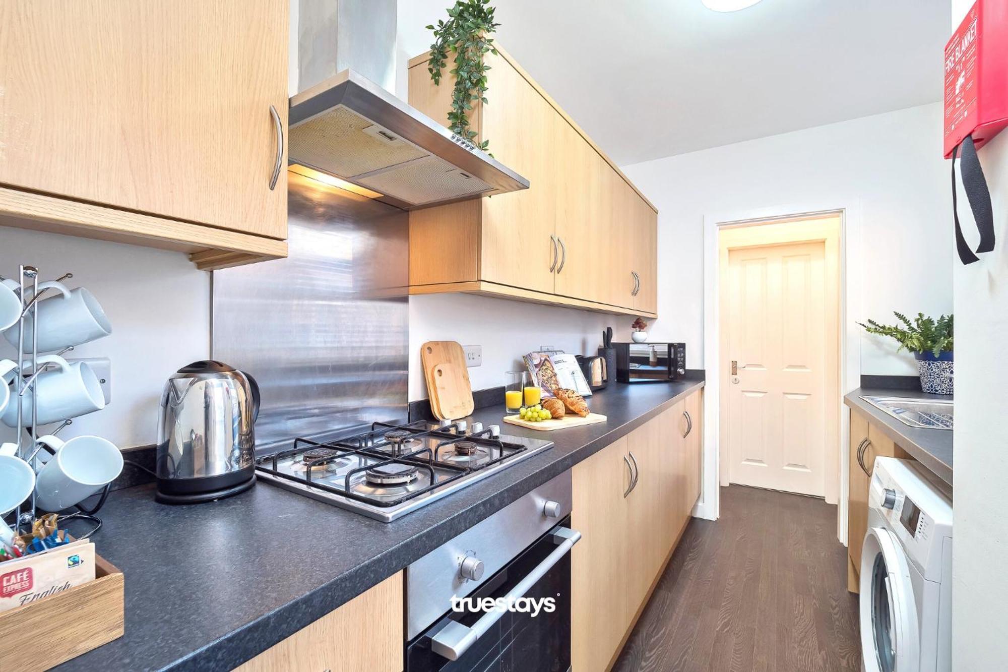 Nursery House By Truestays - 3 Bedroom House In Stoke-On-Trent Kültér fotó