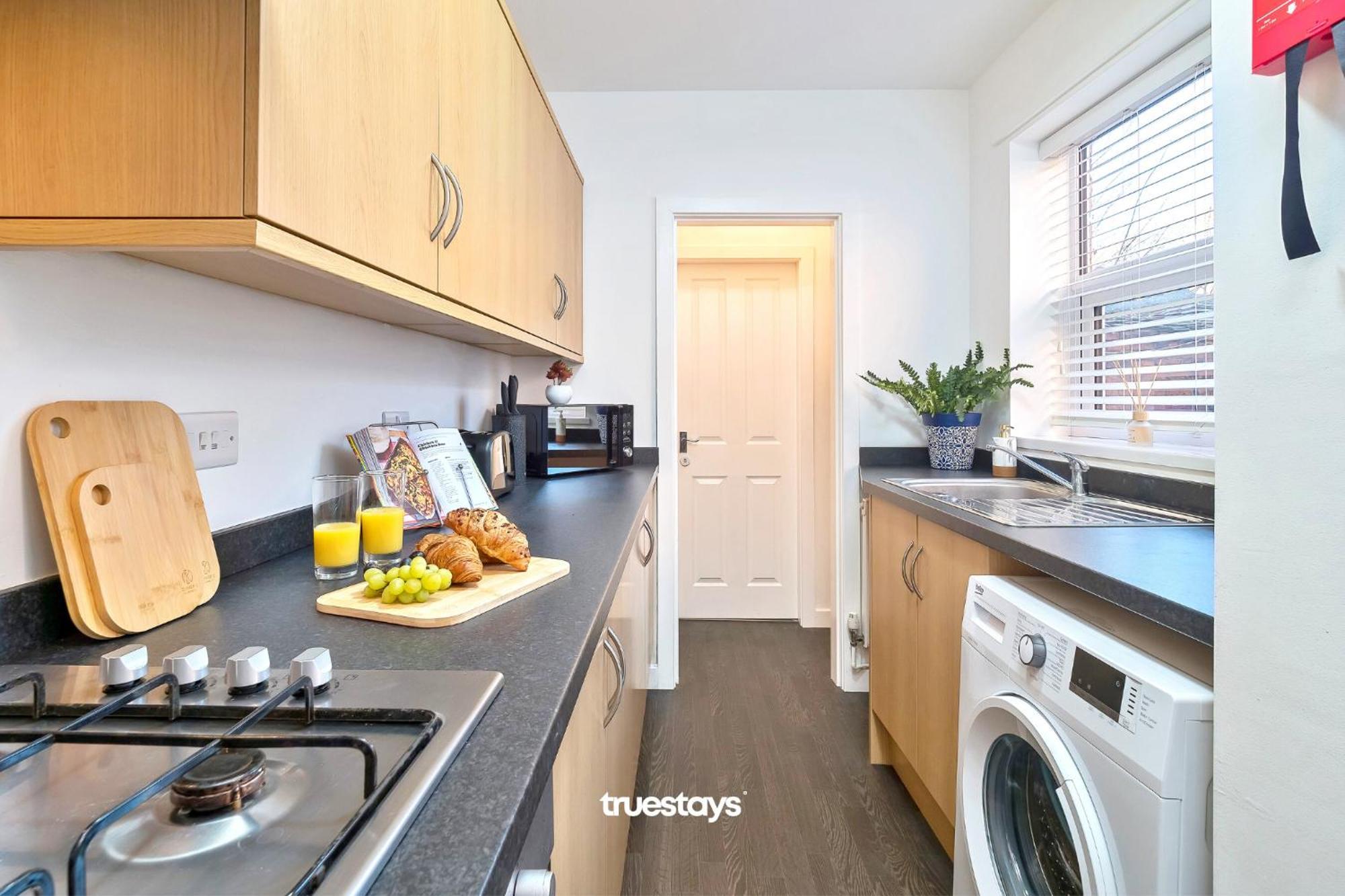 Nursery House By Truestays - 3 Bedroom House In Stoke-On-Trent Kültér fotó