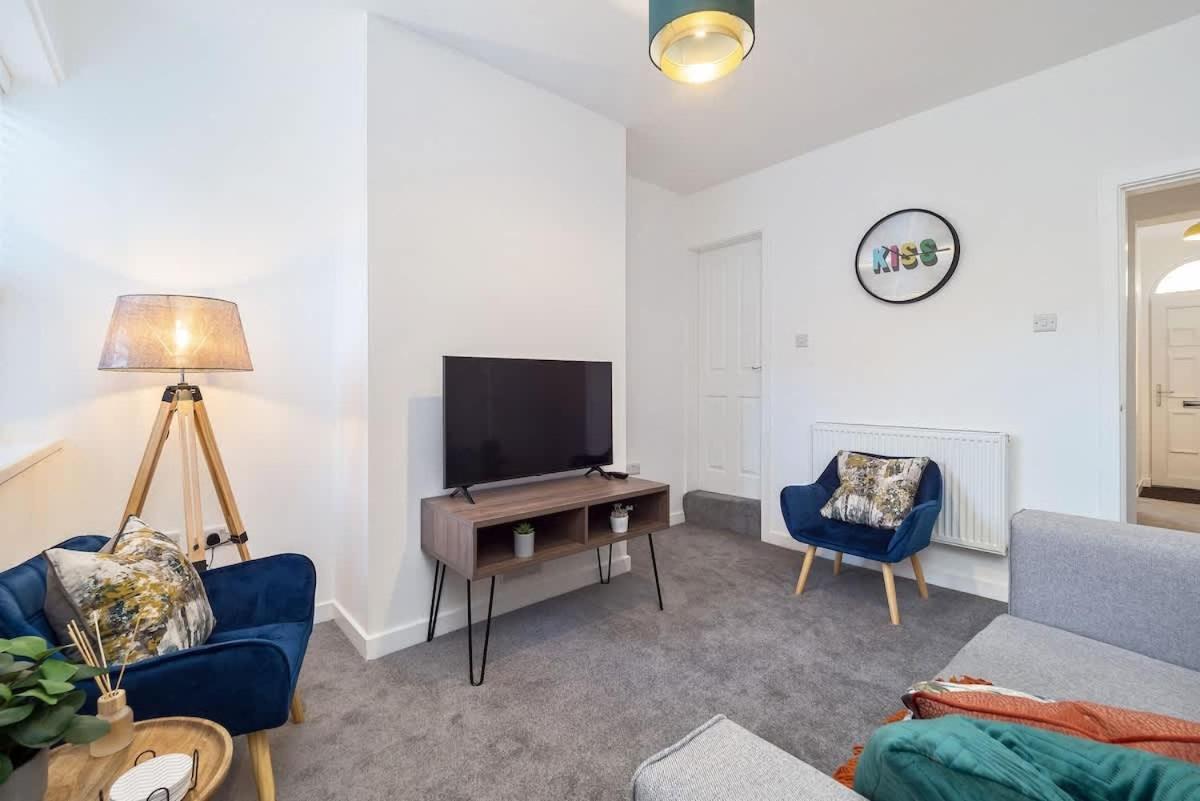 Nursery House By Truestays - 3 Bedroom House In Stoke-On-Trent Kültér fotó